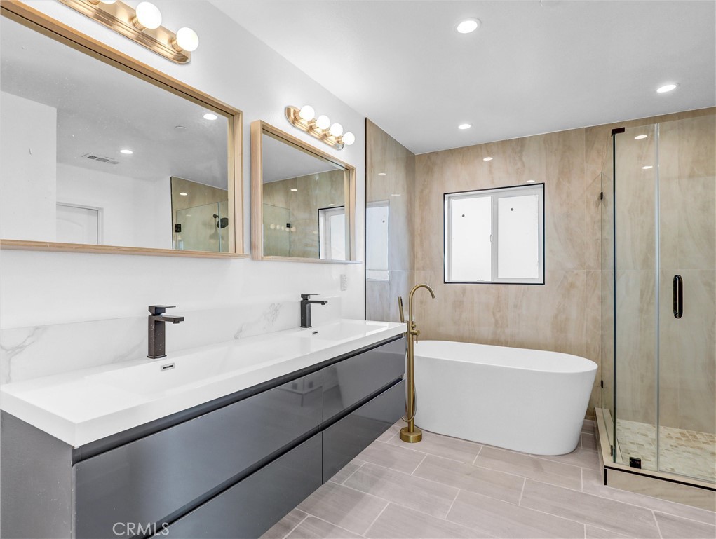 1231 S Rowan Avenue Property Photo 23