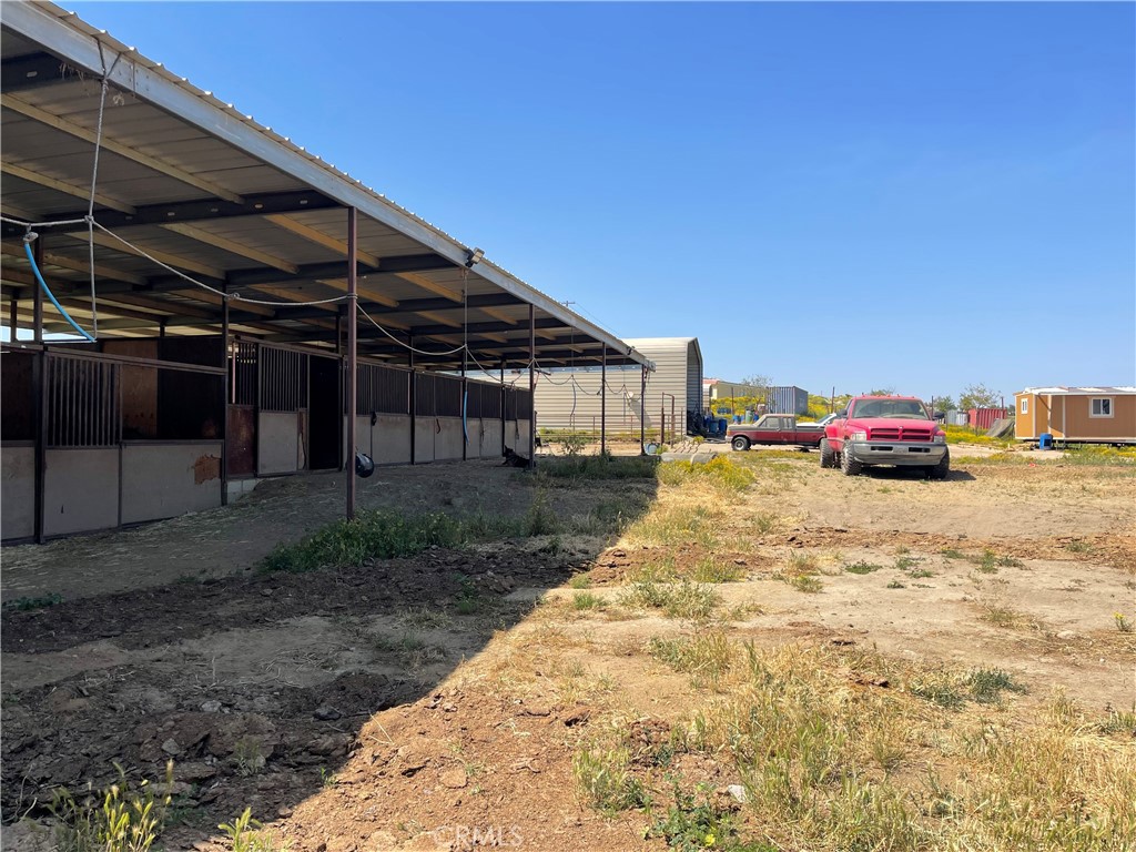 22285 Old Elsinore Road Property Photo 13