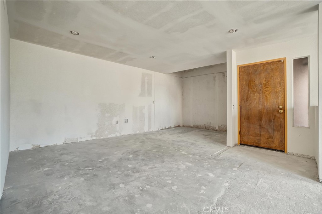 4791 Lago Drive 200 Property Photo 5
