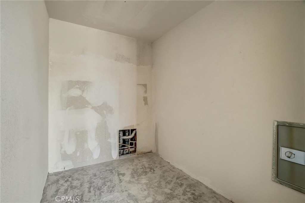4791 Lago Drive 200 Property Photo 13
