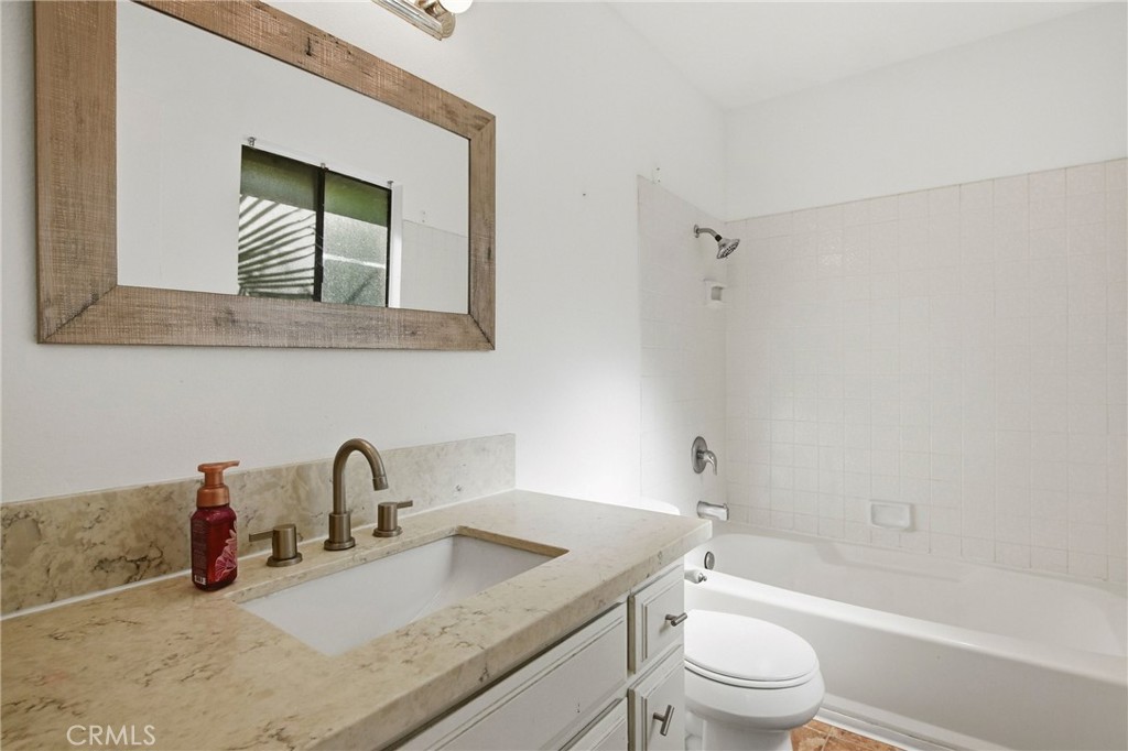 627 13th 16 Property Photo 24