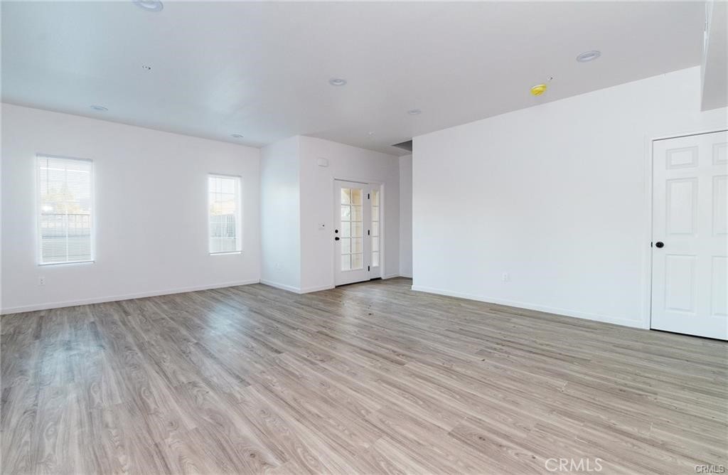 5510 E Los Angeles Avenue 2 Property Photo 9