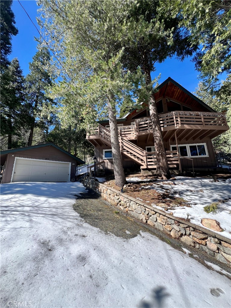 855 Bergschrund Drive Property Photo 3