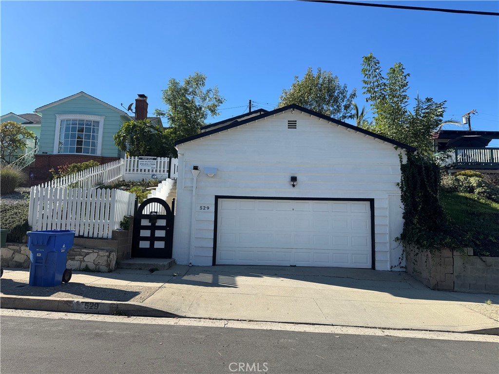 529 N Leland Property Photo 1