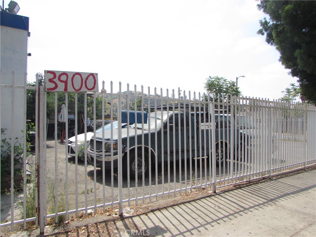 3900 N Figueroa Property Photo 21
