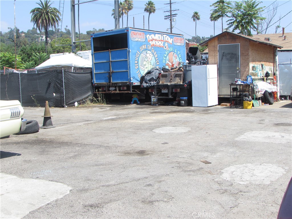 3900 N Figueroa Property Photo 48