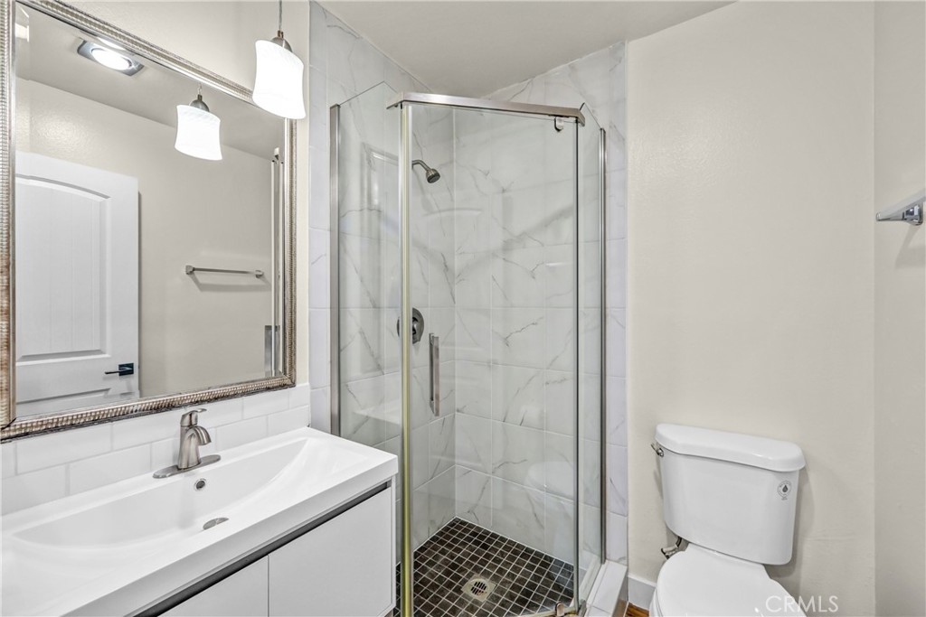 497 S El Molino 106 Property Photo 14
