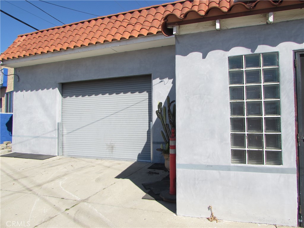 1540 W Olympic Property Photo 3
