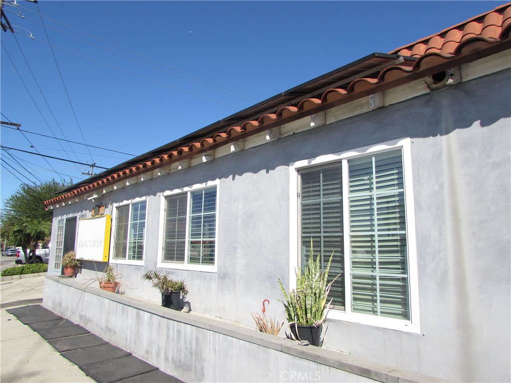 1540 W Olympic Property Photo 7