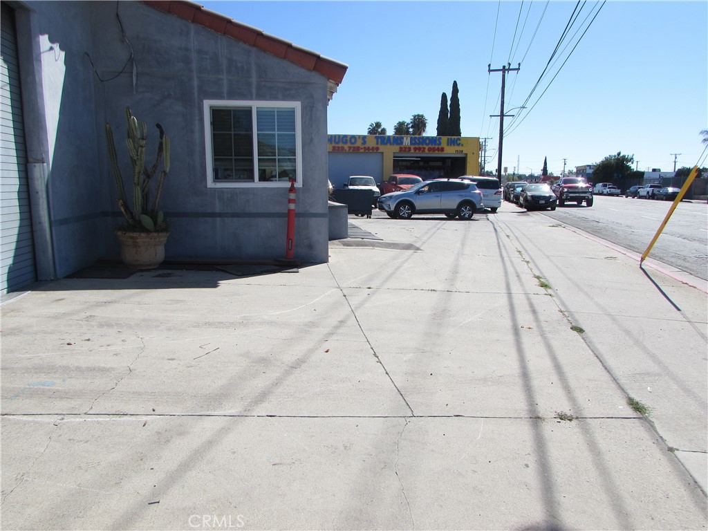 1540 W Olympic Property Photo 13