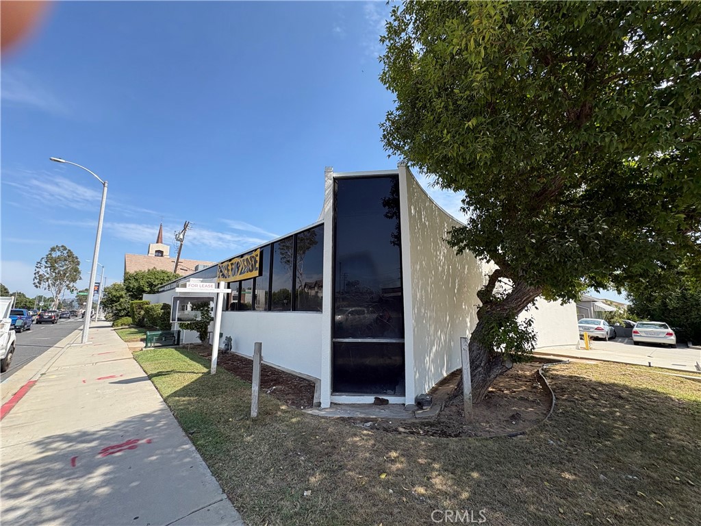 1817 W Beverly A Property Photo 2