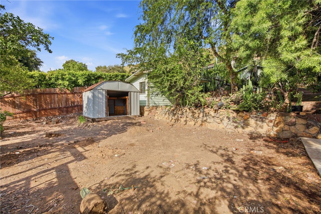 10064 Sunland Boulevard Property Photo 14