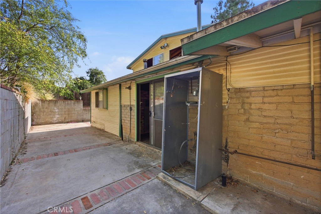 10064 Sunland Boulevard Property Photo 26