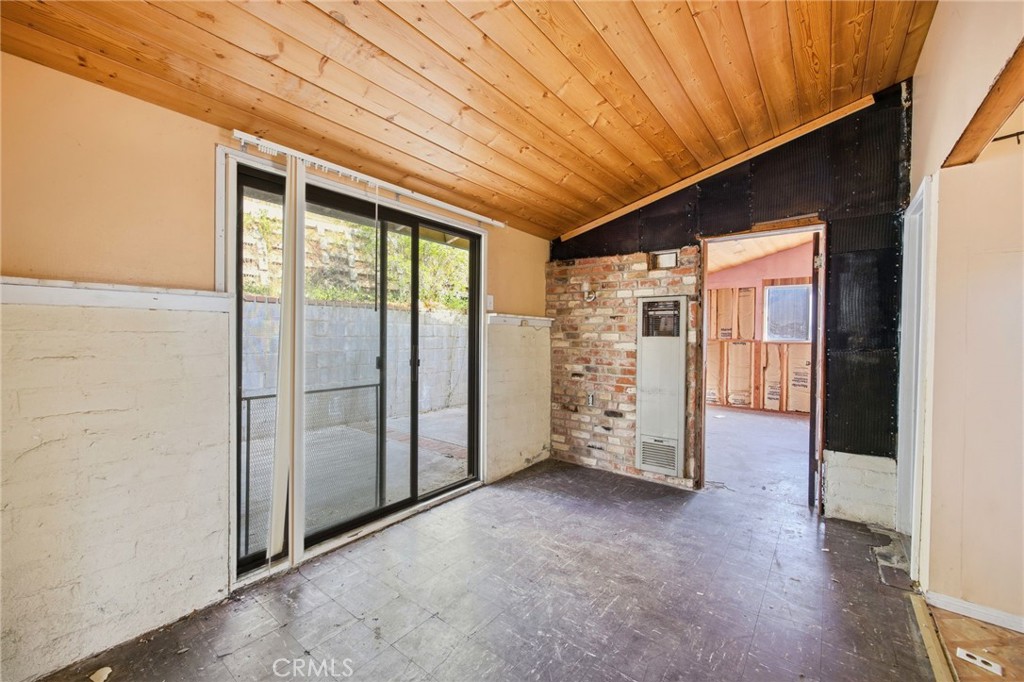 10064 Sunland Boulevard Property Photo 32