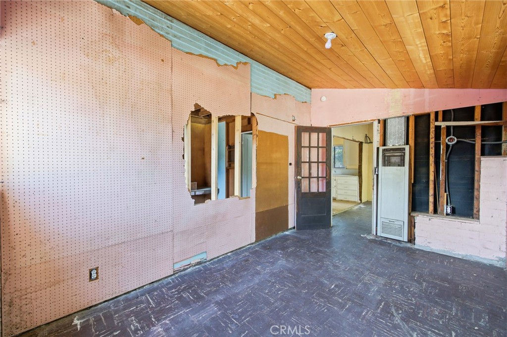 10064 Sunland Boulevard Property Photo 34