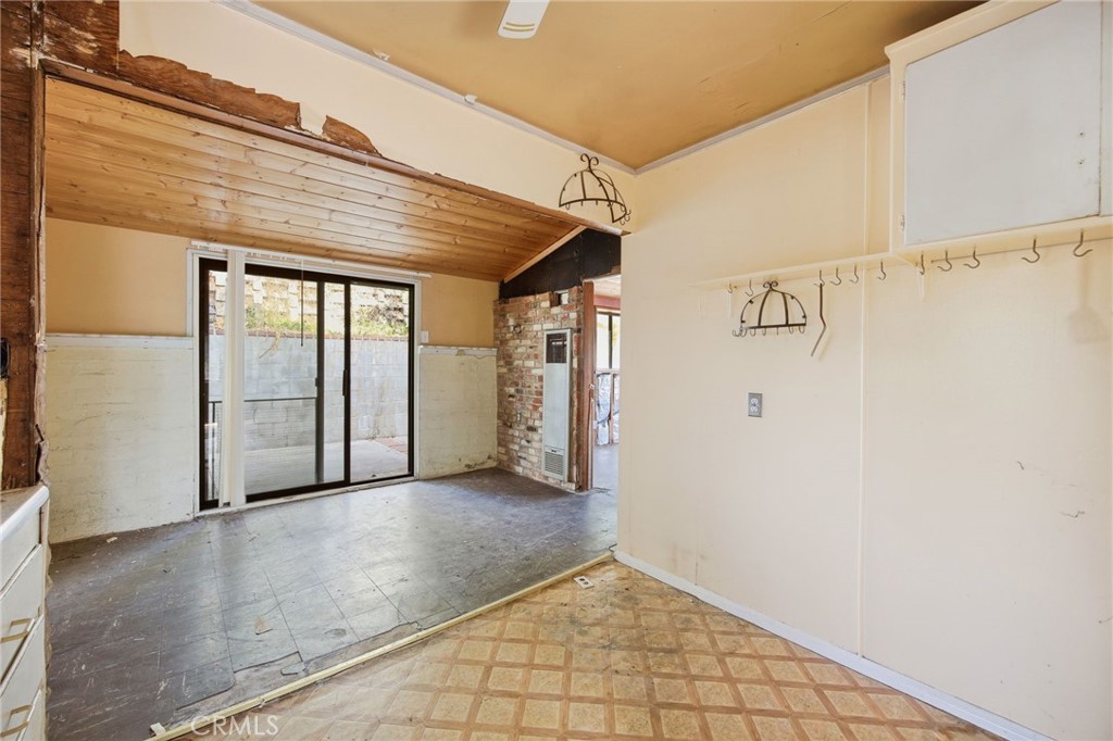 10064 Sunland Boulevard Property Photo 35