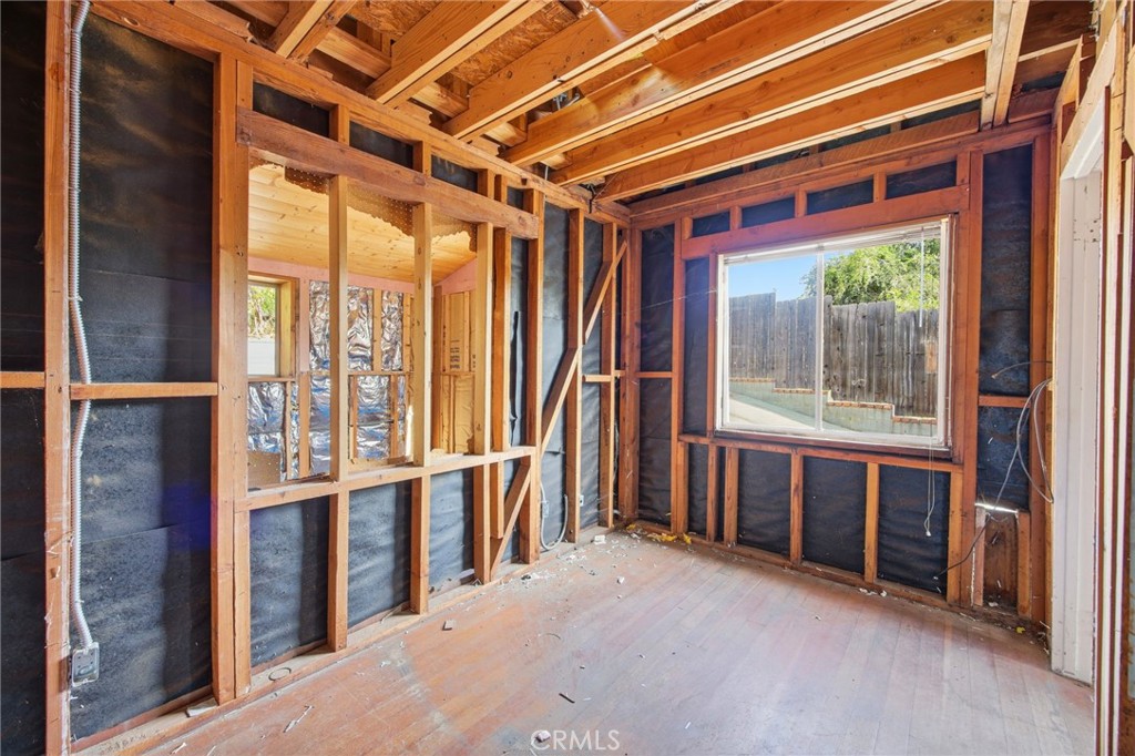 10064 Sunland Boulevard Property Photo 44