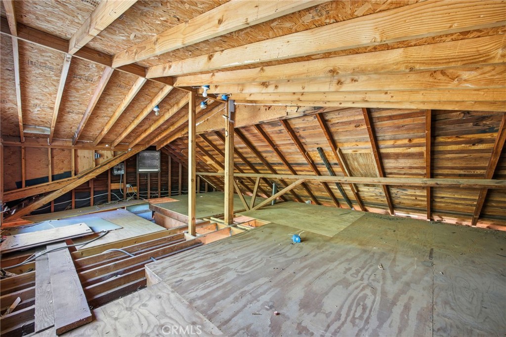 10064 Sunland Boulevard Property Photo 47
