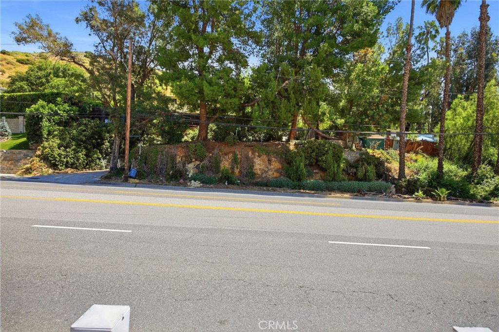 10064 Sunland Boulevard Property Photo 52