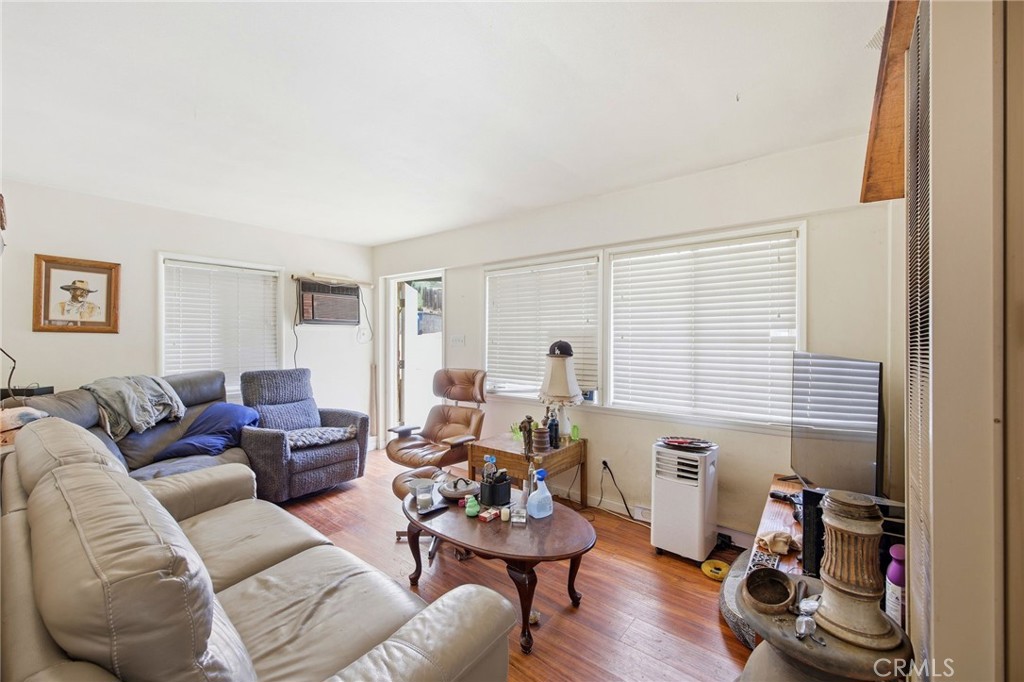 10064 Sunland Boulevard Property Photo 54
