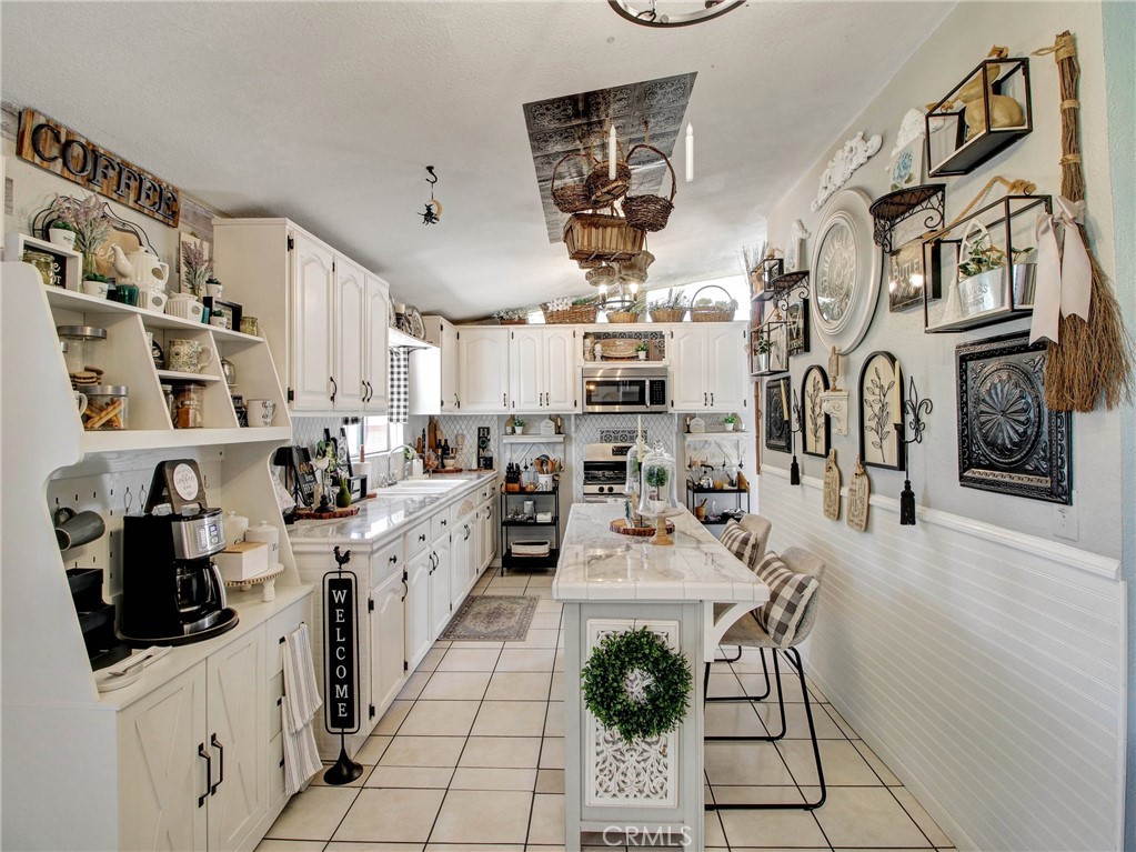 8330 Morrill Avenue Property Photo 8