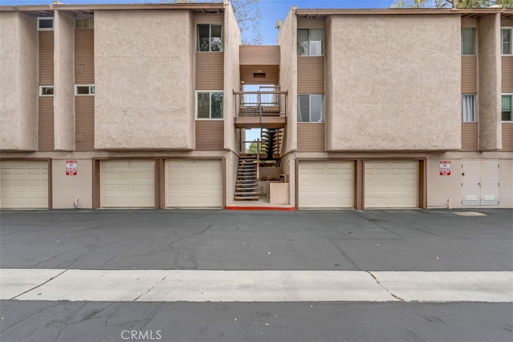 1525 Walnut Leaf Drive 214 Property Photo 2