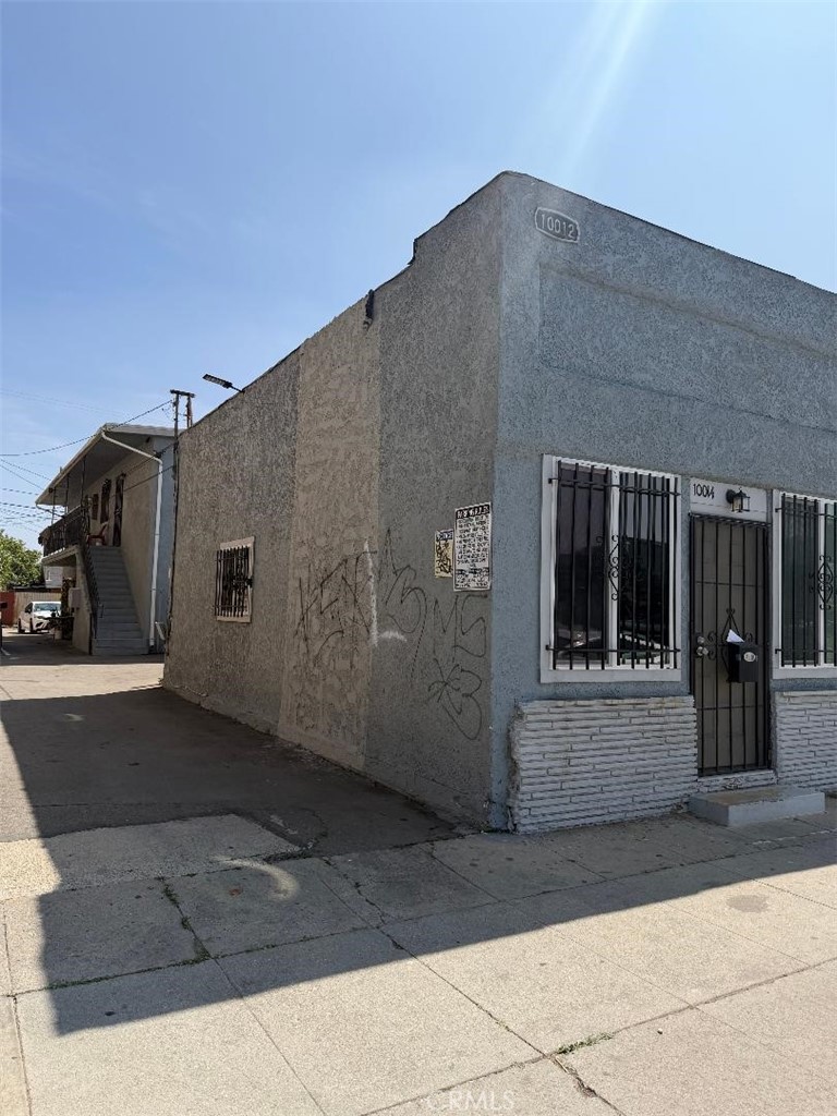 10012 S Broadway Property Photo 1