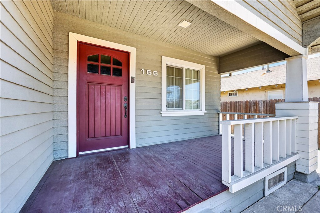 156 E 70th Property Photo 4