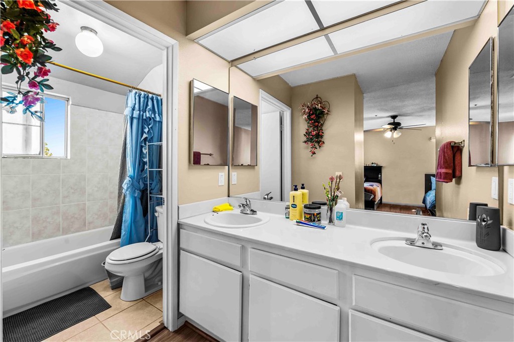13550 Foothill Blvd 14 Property Photo 14