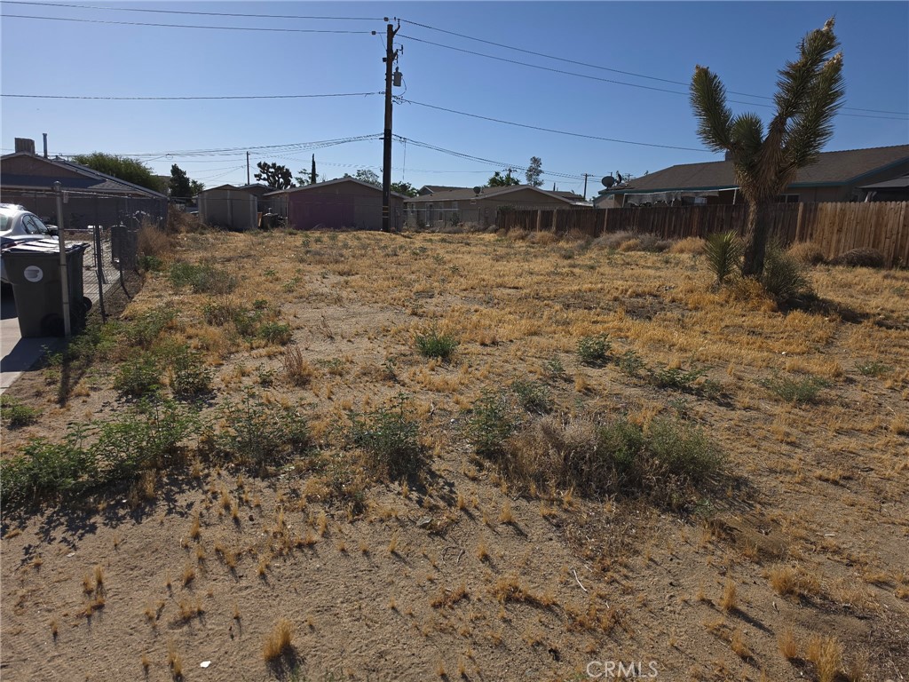 6427 Balboa Property Photo 5