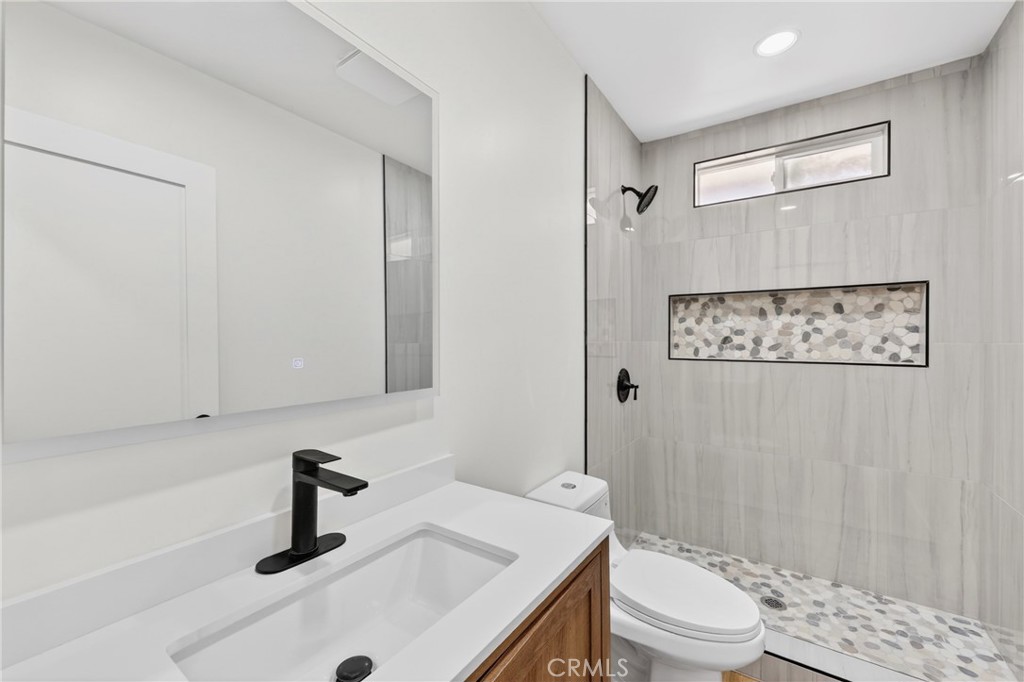 1031 N Fickett Property Photo 39