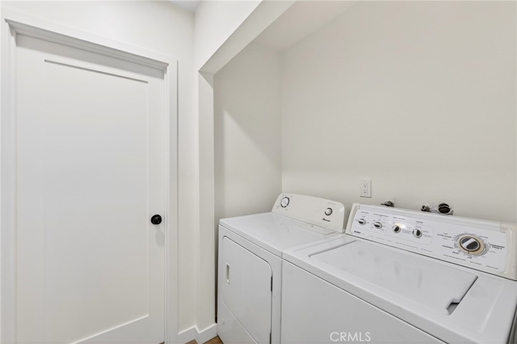 1031 N Fickett Property Photo 44