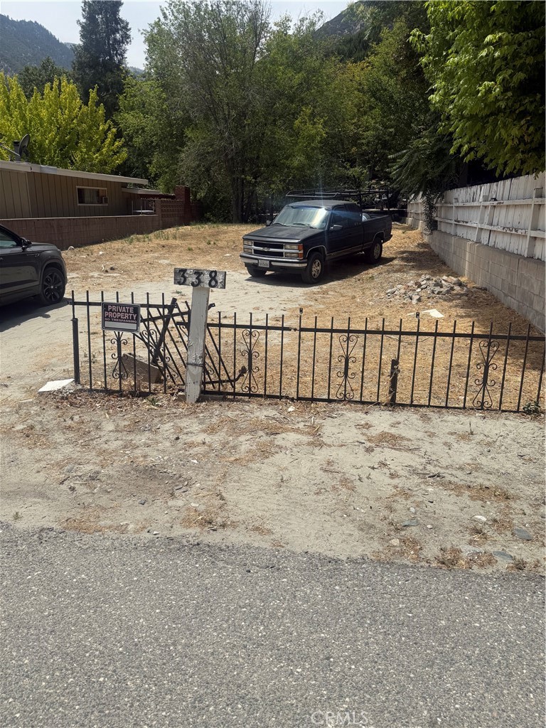 338 Glenn Way Property Photo 2