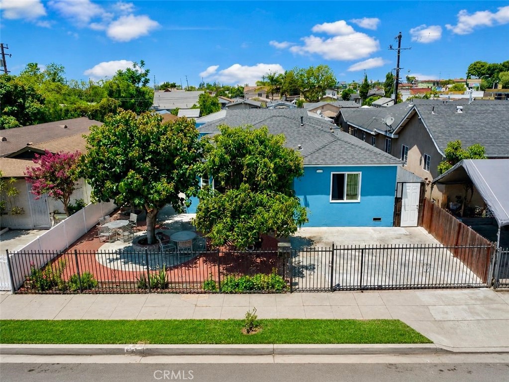 8617 Ivy Street Property Photo 1