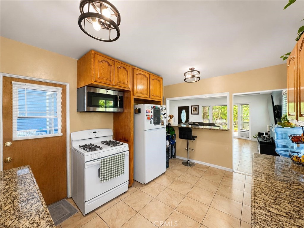 8617 Ivy Street Property Photo 8