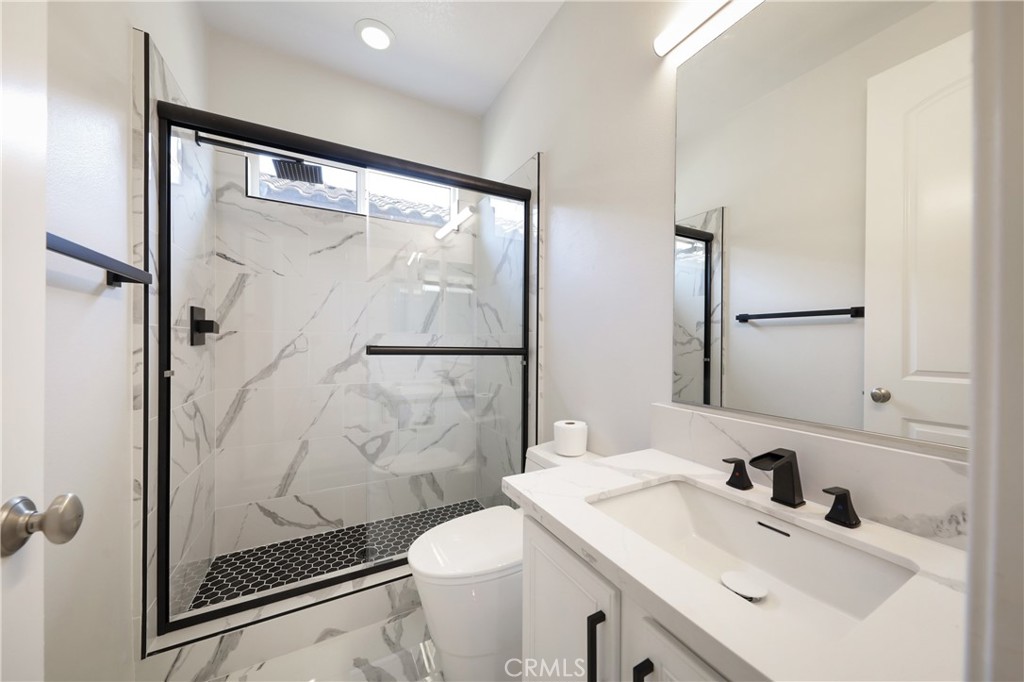 5702 Segovia Way Property Photo 7
