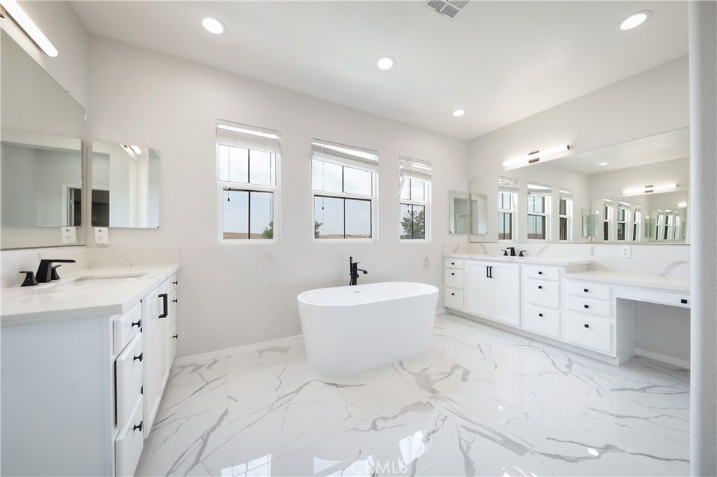 5702 Segovia Way Property Photo 17