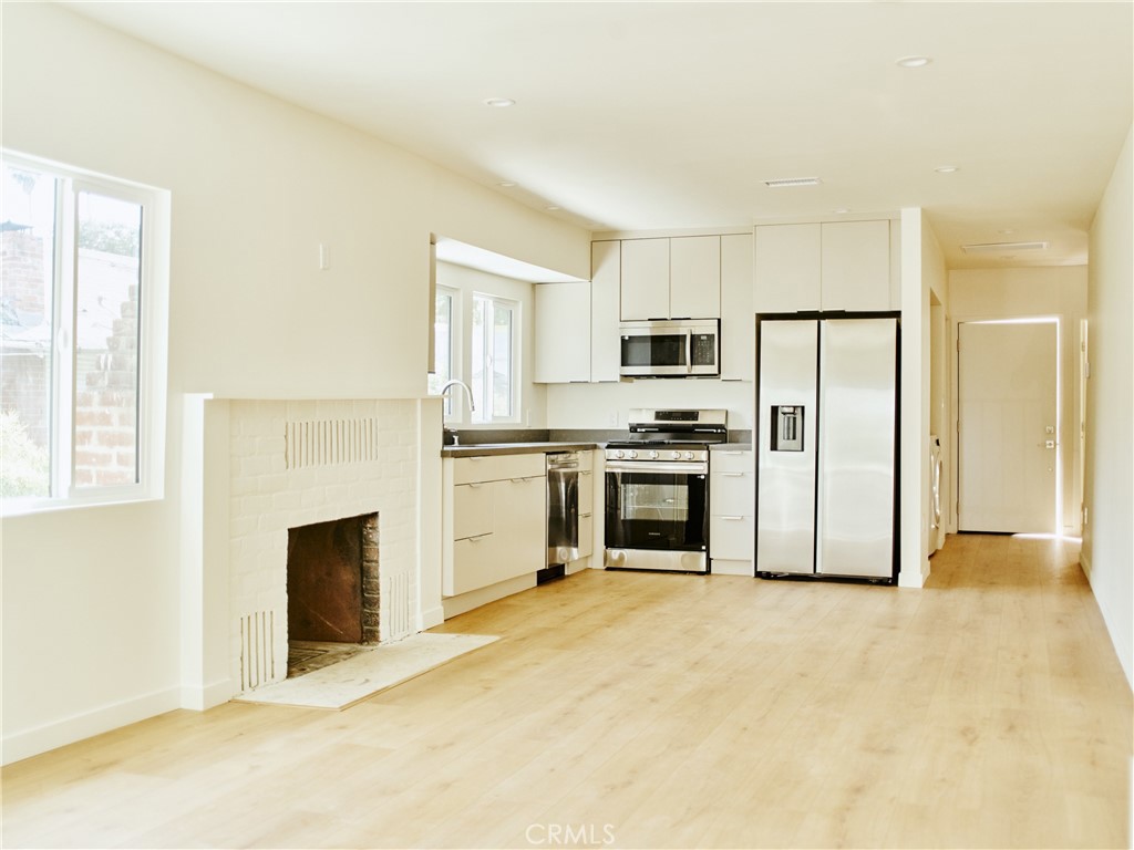 3743 Locke Avenue Property Photo 6