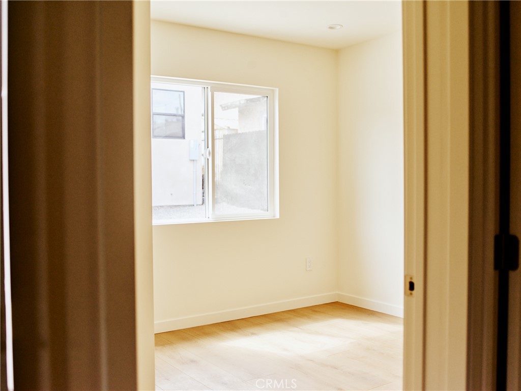 3743 Locke Avenue Property Photo 11
