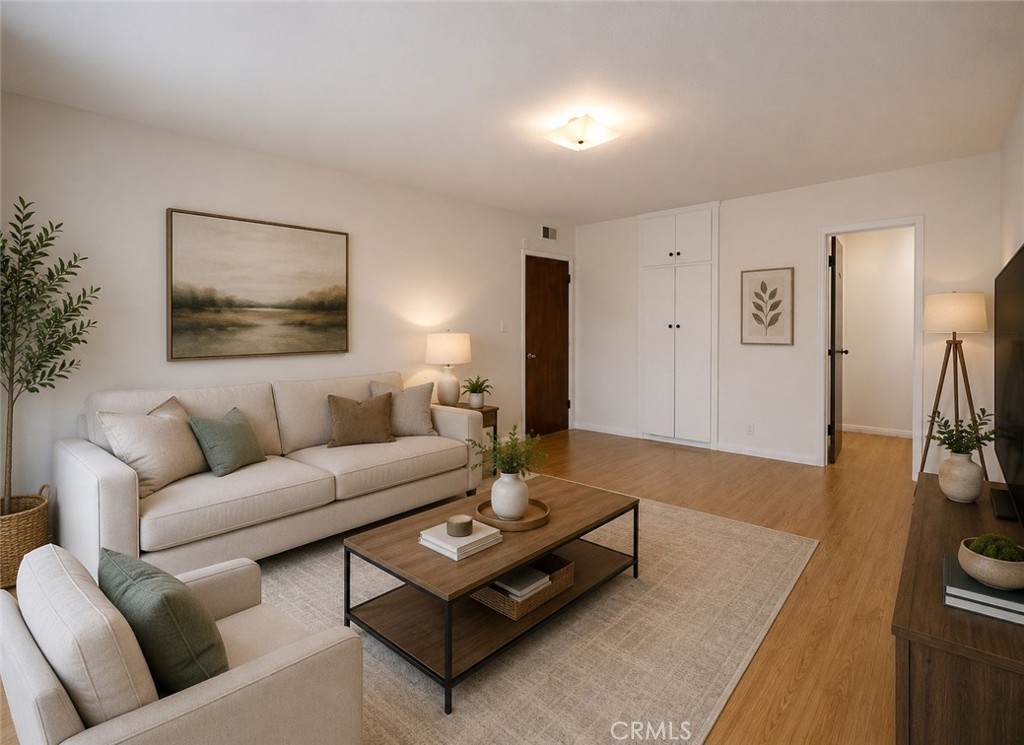 410 N Market Street 17 Property Photo 3