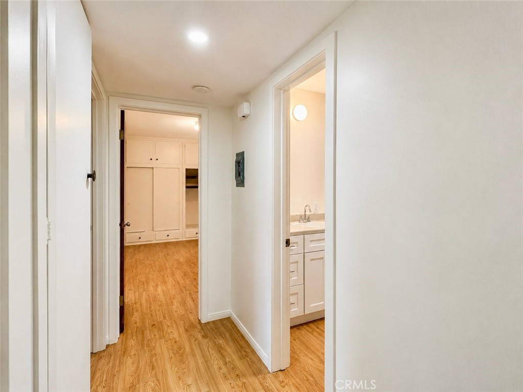 410 N Market Street 17 Property Photo 10