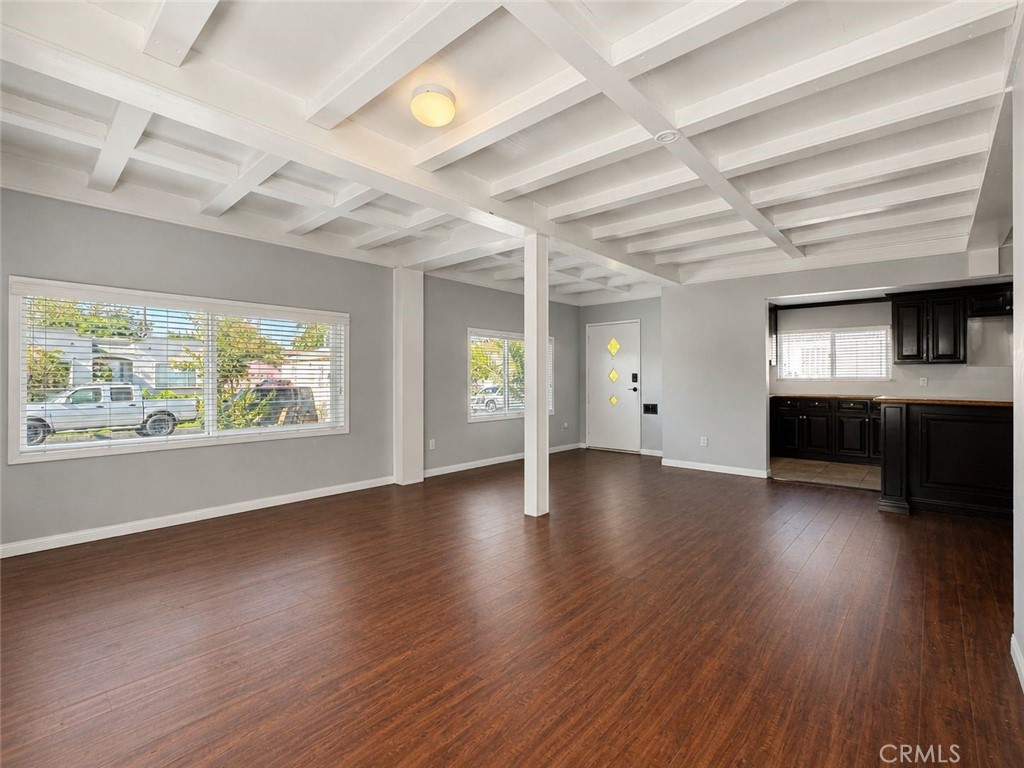 2980 Oakwood Avenue Property Photo 4