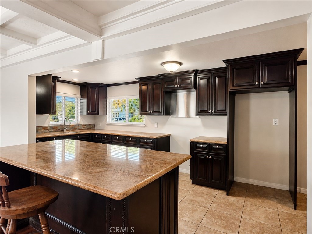 2980 Oakwood Avenue Property Photo 8