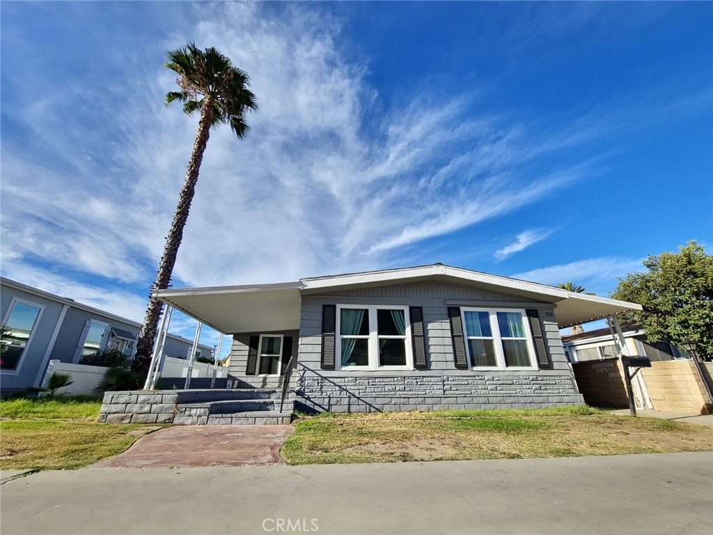 5800 Hamner 592 Property Photo 1