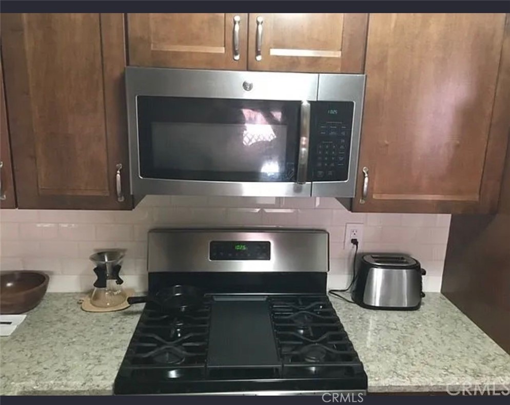 216 E Fir Property Photo 2