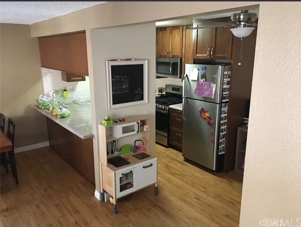 216 E Fir Property Photo 4