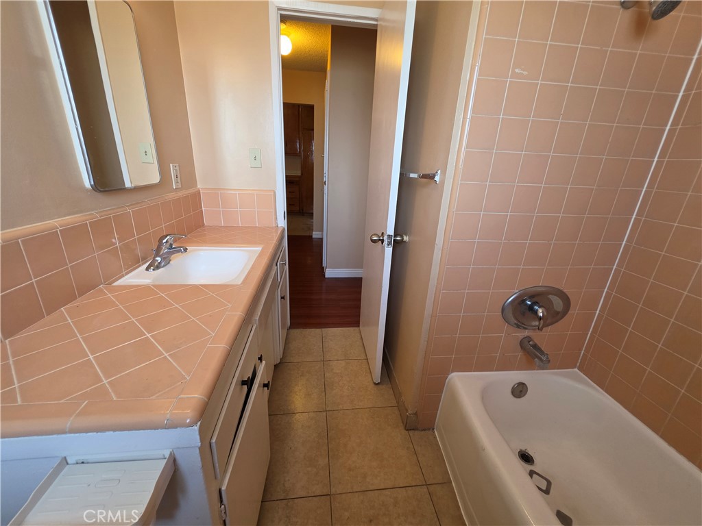 901 Carob Way C Property Photo 11