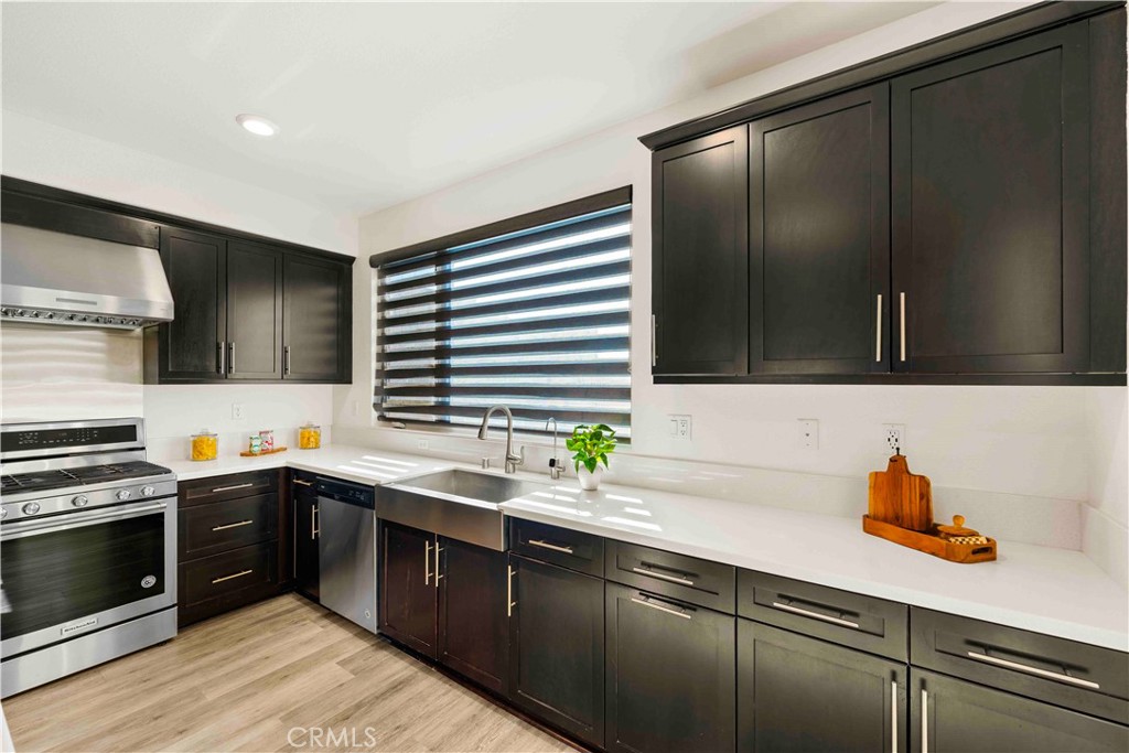 10618 Paramount Property Photo 5