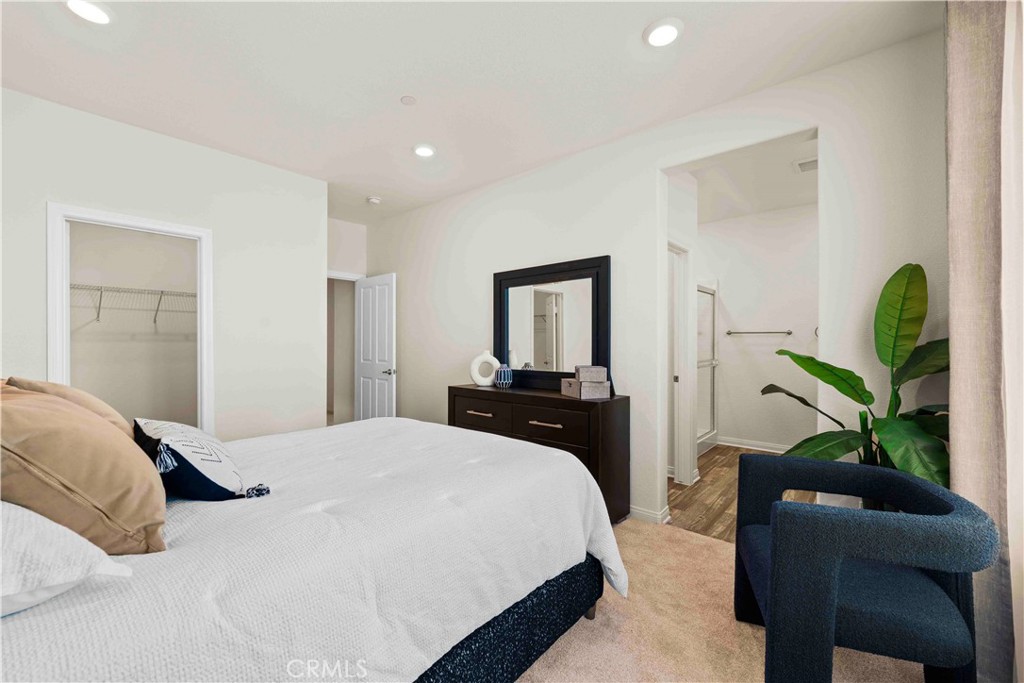 10618 Paramount Property Photo 12