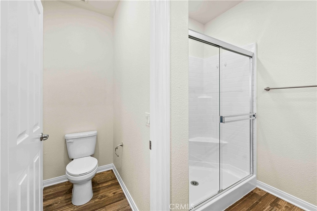 10618 Paramount Property Photo 13